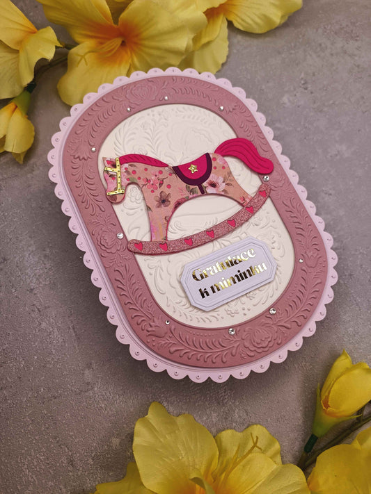 Přání k narození miminka s houpacím koníkem