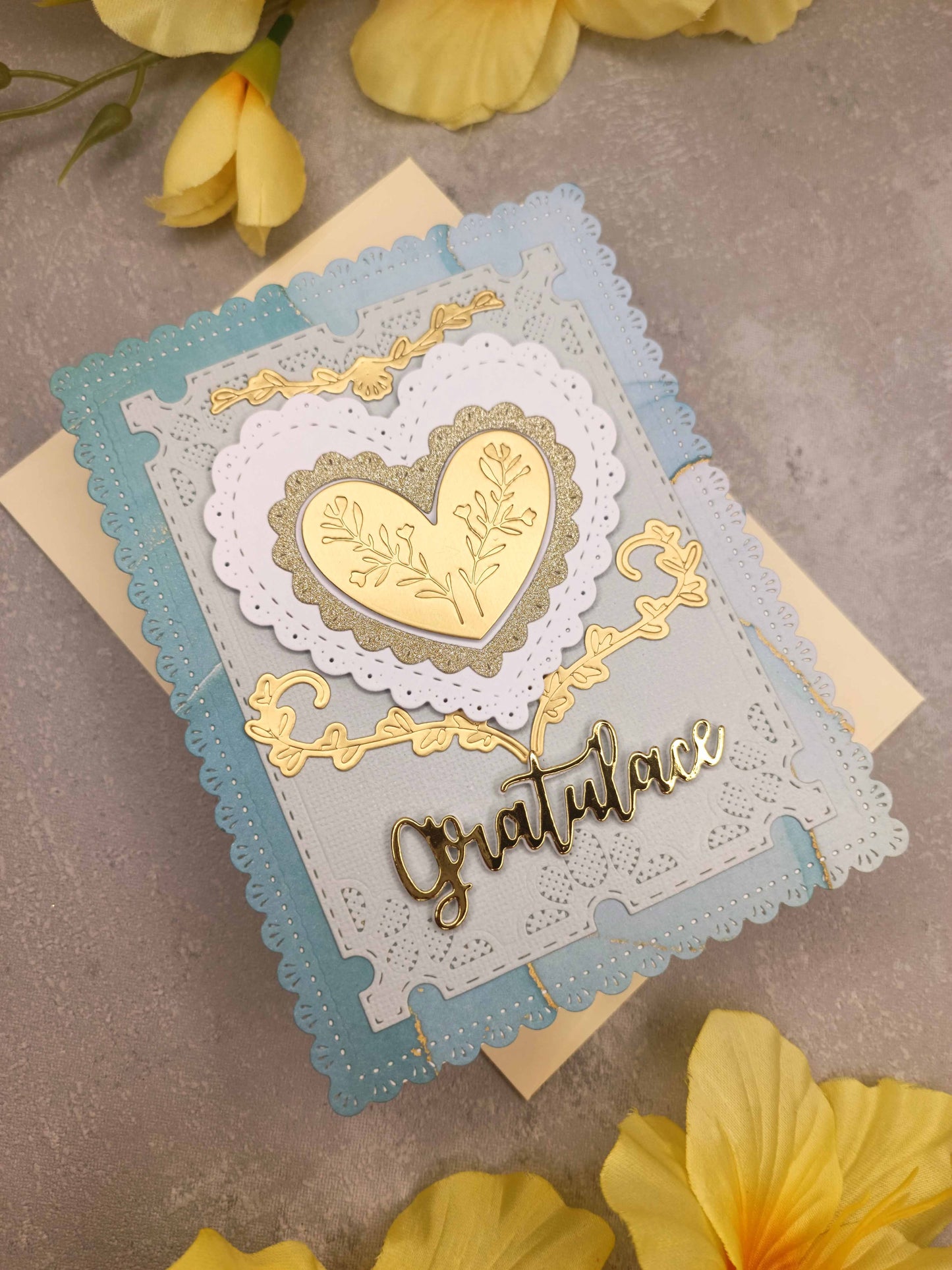 Světle modré blahopřání se srdcem