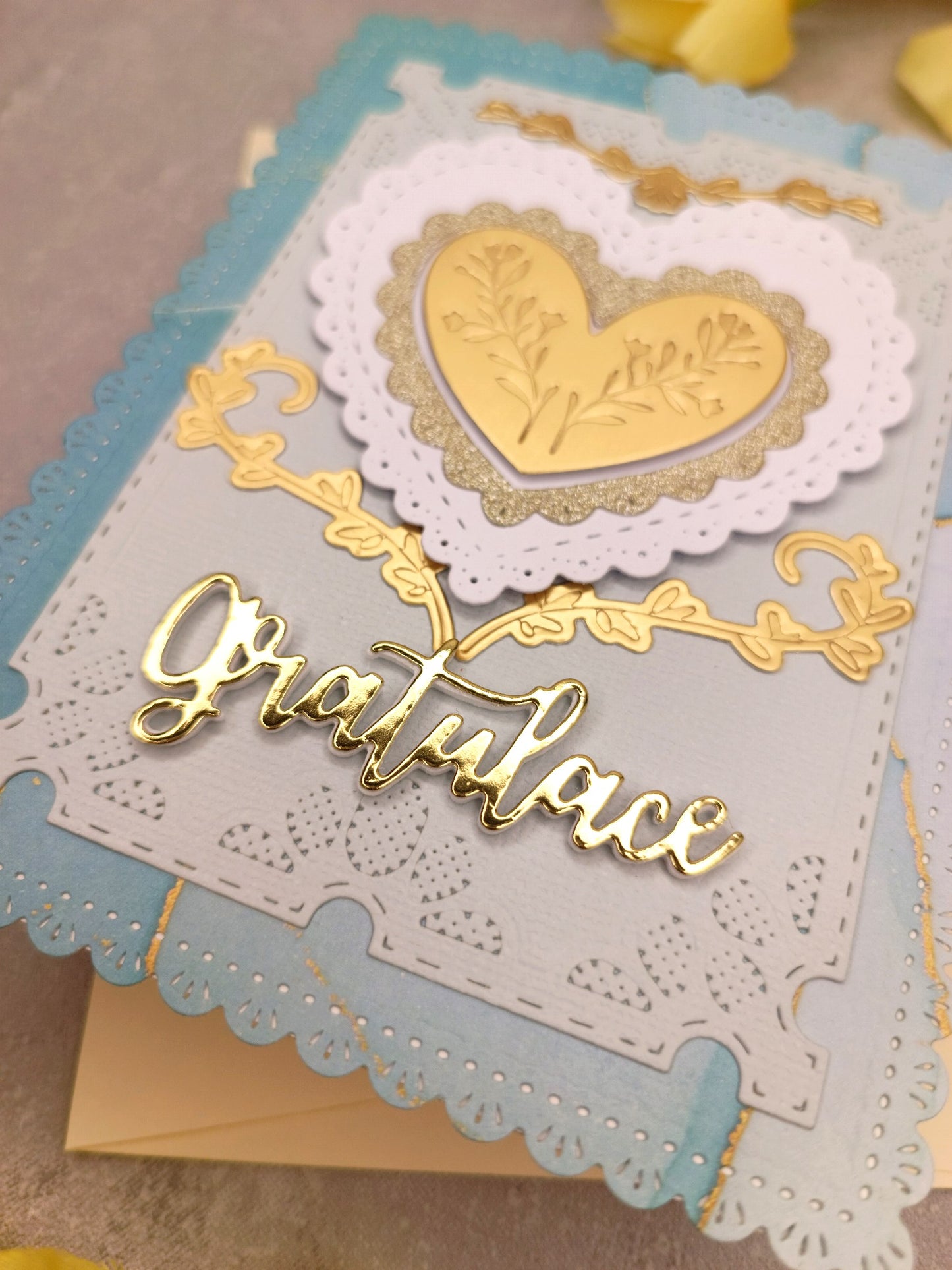 Světle modré blahopřání se srdcem