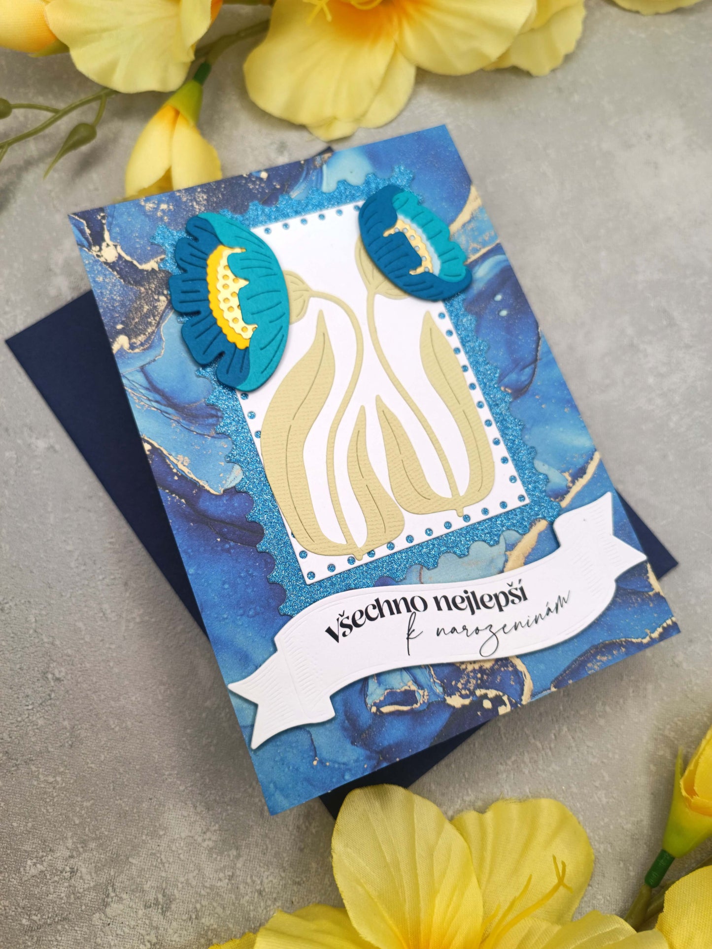 Modré narozeninové přání se sasankami