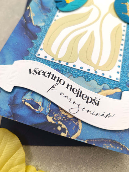 Modré narozeninové přání se sasankami