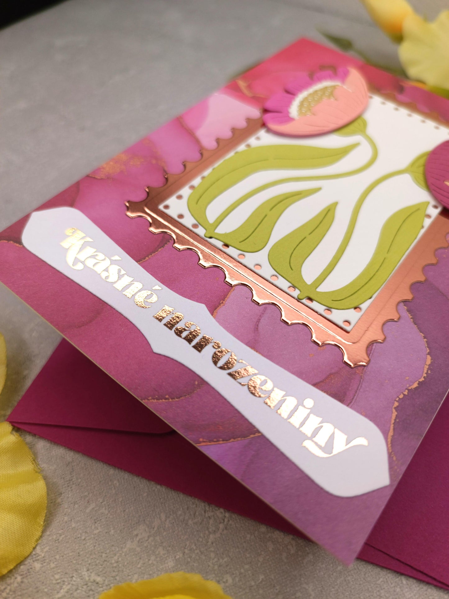 Fialovo-růžové přání se sasankami