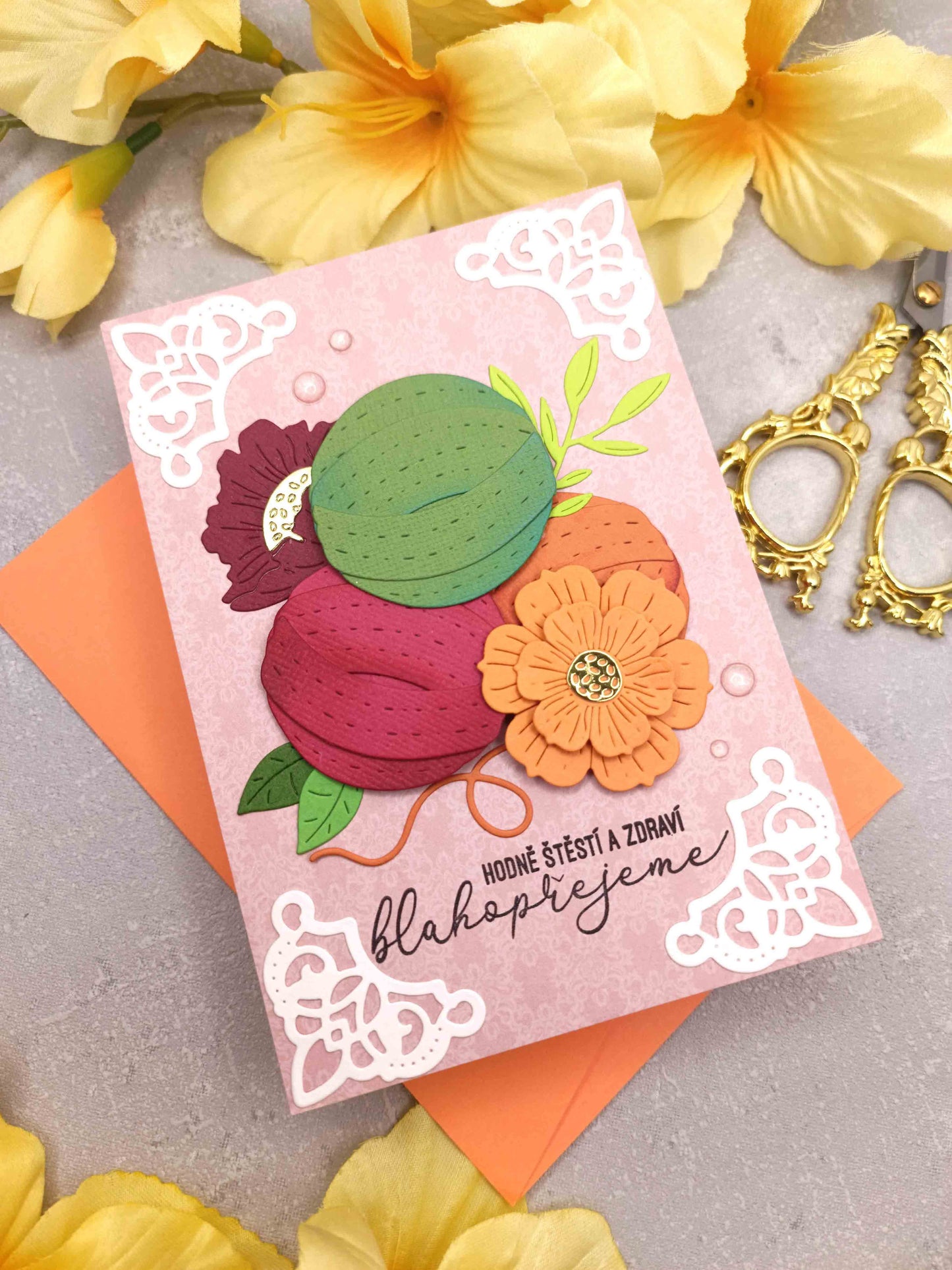 Narozeninové přání pro milovnici pletení nebo háčkování - starorůžové