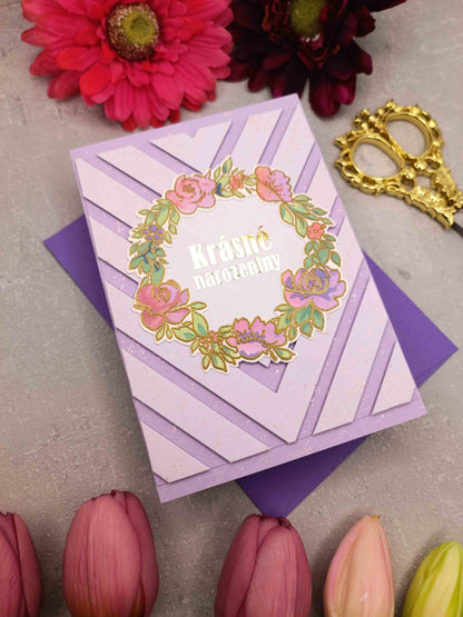 Levandulové narozeninové přání s květinovým věnečkem