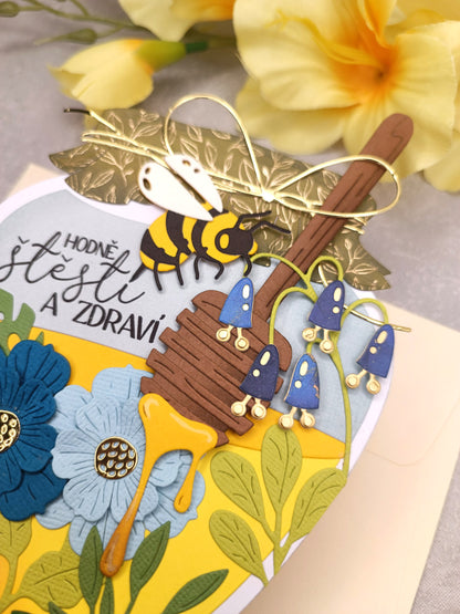 Narozeninové přání s včelkou ve sklenici medu modro-zelené