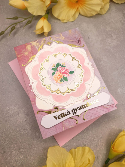 Růžové přání s porcelánovým talířkem
