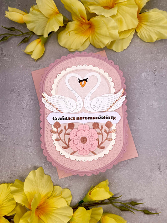 Elegantní svatební přání pro novomanžele s labutěmi