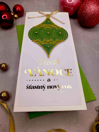 Vánoční přání s vyšívanou baňkou