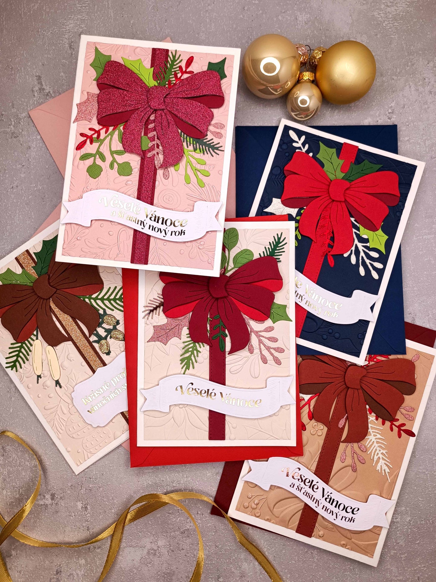 Vánoční přání s mašlí