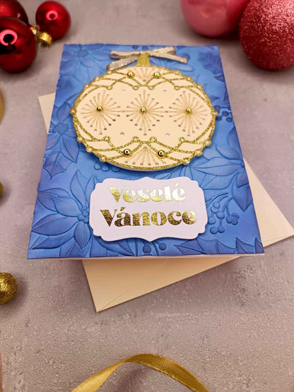 Vánoční přání s vyšívanou baňkou